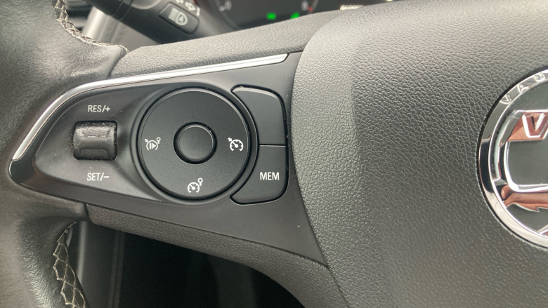 Vauxhall Grandland X 1.2 Turbo Tech Line Nav 5dr Auto [8 Speed] Petrol Hatchback